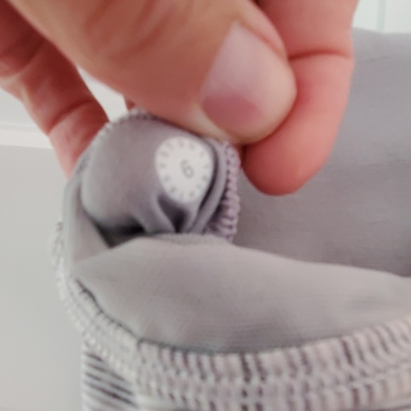 NWOT Lululemon Power Y Tank Grey/white - Picture 7 of 7